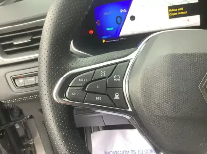 Photo 23 Renault Symbioz Nouveau E-Tech full hybrid 145 Iconic