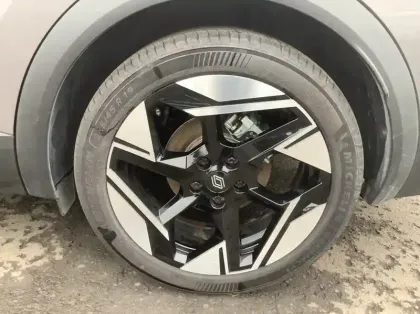 Photo 8 Renault Symbioz Nouveau E-Tech full hybrid 145 Iconic