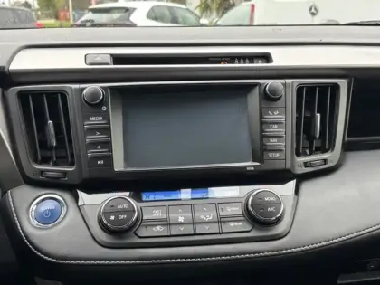 Photo 22 Toyota Rav4 Hybride 2WD Silver Edition