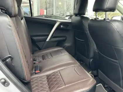 Photo 14 Toyota Rav4 Hybride 2WD Silver Edition