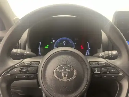 Photo 13 Toyota Yaris Hybride 116h Design PAC