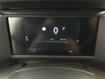 Photo 13 Citroën C4 Nouveau Hybride 145 e-DCS6 Collection