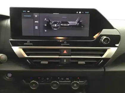 Photo 15 Citroën C4 Nouveau Hybride 145 e-DCS6 Collection