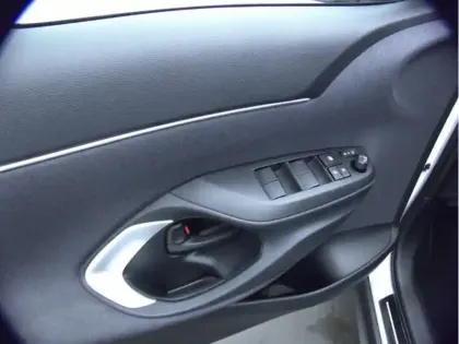 Photo 19 Toyota Yaris Hybride 1.5 HYBRID 116H DESIGN AUTO CARGO