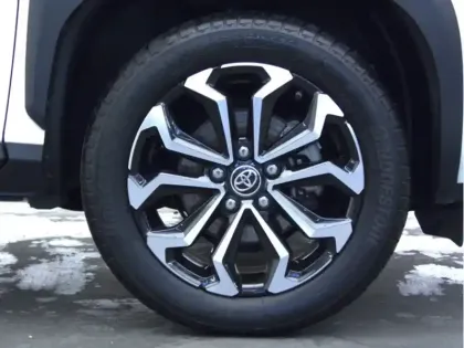 Photo 10 Toyota Yaris Hybride 1.5 HYBRID 116H DESIGN AUTO CARGO