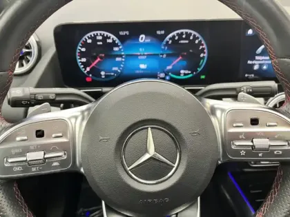 Photo 14 Mercedes GLA 250 e AMG Line