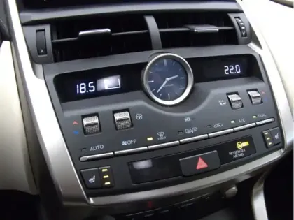 Photo 19 Lexus Nx 300H 4WD Luxe PANO