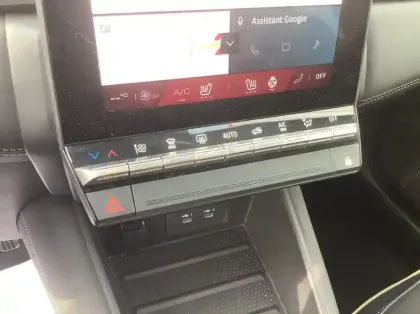 Photo 15 Renault Symbioz Nouveau E-Tech full hybrid 145 Iconic