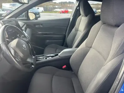 Photo 9 Toyota C-HR 122h Dynamic 2WD E-CVT