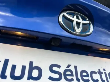 Photo 16 Toyota C-HR 122h Dynamic 2WD E-CVT