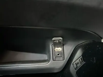 Photo 18 Toyota C-HR 122h Dynamic 2WD E-CVT