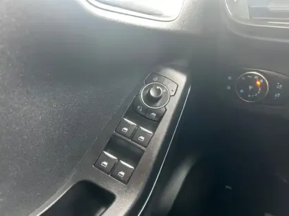 Photo 5 Ford Puma 1.0 Flexifuel 125ch S&S mHEV Titanium