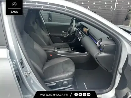 Photo 10 Mercedes Classe A 200 d AMG Line