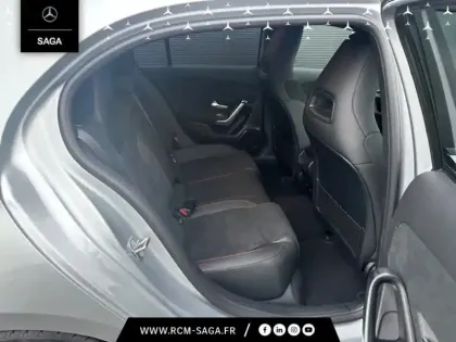 Photo 11 Mercedes Classe A 200 d AMG Line