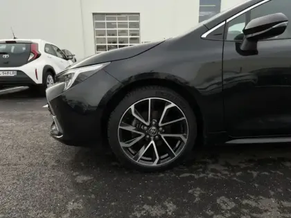 Photo 8 Toyota Corolla Hybride 140h Design