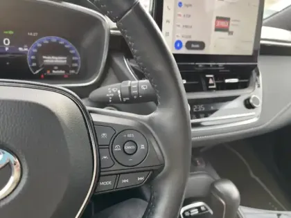 Photo 14 Toyota Corolla Hybride 140h Design