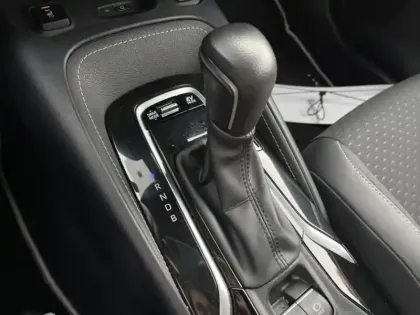 Photo 12 Toyota Corolla Hybride 140h Design