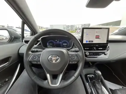 Photo 10 Toyota Corolla Hybride 140h Design