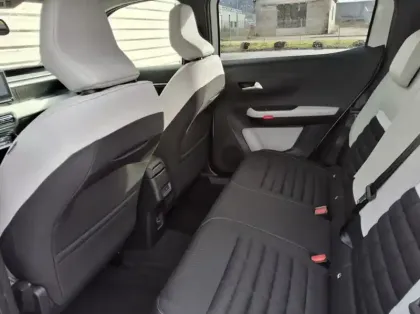 Photo 11 Citroën C3 Aircross Nouveau Hybride 145 e-DCS6 Max