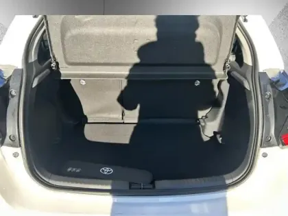 Photo 10 Toyota Yaris Hybride 116h Design MC24