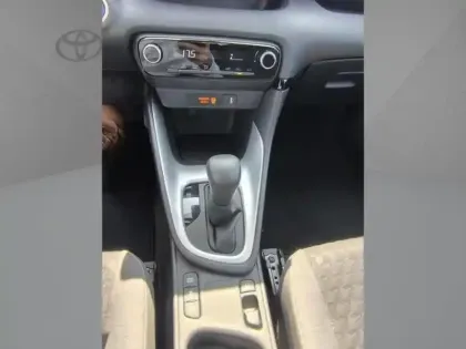 Photo 14 Toyota Yaris Hybride 116h Dynamic MY22