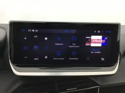 Photo 14 Peugeot 208 Nouvelle Hybrid 136 e-DCS6 Allure