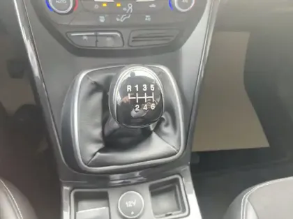 Photo 7 Ford Kuga 2.0 TDCi 150ch Stop&Start Titanium 4x2