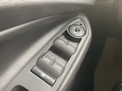 Photo 5 Ford Kuga 2.0 TDCi 150ch Stop&Start Titanium 4x2