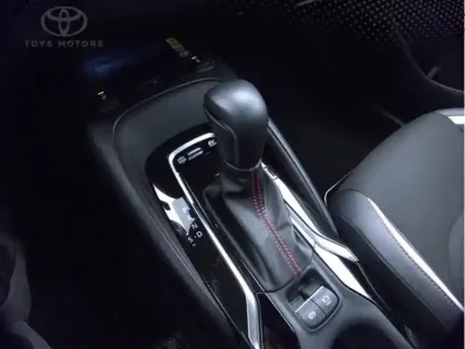 Photo 18 Toyota Corolla Hybride 196h GR Sport