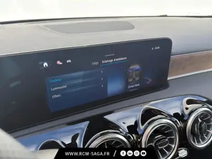 Photo 16 Mercedes Classe A 200 d AMG Line