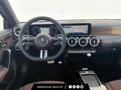 Photo 9 Mercedes Classe A 200 d AMG Line