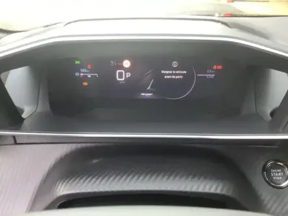 Photo 13 Peugeot 208 Nouvelle Hybrid 100 e-DCS6 GT