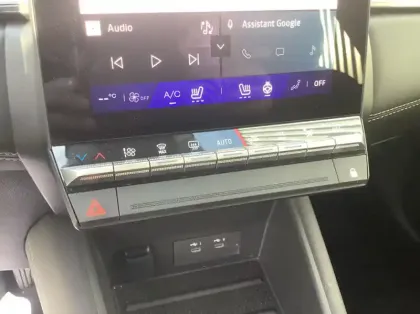 Photo 15 Renault Symbioz Nouveau E-Tech full hybrid 145 Iconic