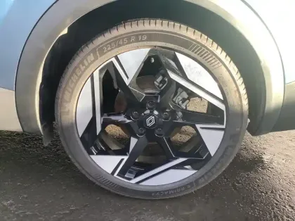 Photo 8 Renault Symbioz Nouveau E-Tech full hybrid 145 Iconic