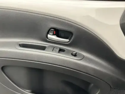 Photo 13 Toyota Aygo 1.0 S-CVT 72 Dynamic