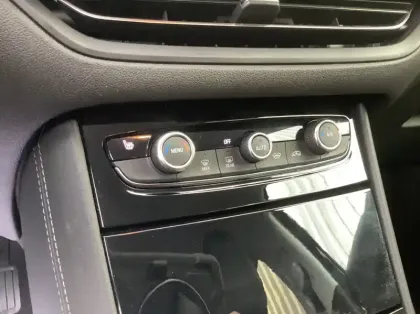 Photo 15 Opel Grandland 1.5 Diesel 130 ch BVA8 Ultimate