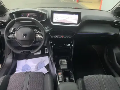 Photo 12 Peugeot 208 Nouvelle Hybrid 100 e-DCS6 GT