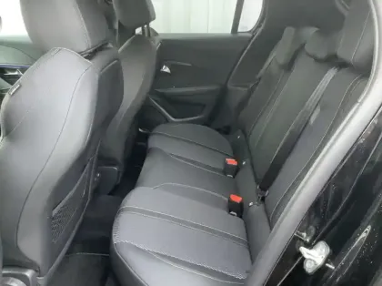 Photo 11 Peugeot 208 Nouvelle Hybrid 100 e-DCS6 GT