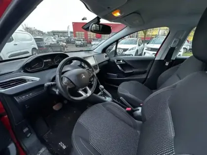 Photo 7 Peugeot 208  1.2 PureTech 110ch Allure S&S EAT6 5cv 5p