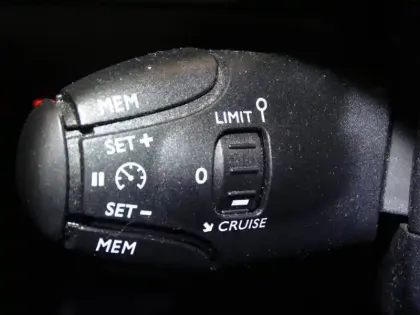 Photo 13 Peugeot 208 Gén. II Ph1 NG GT 5