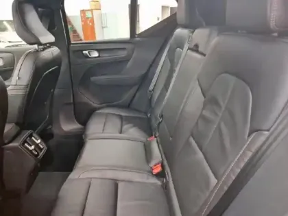 Photo 11 Volvo Xc40  B4 197ch Ultimate DCT 7