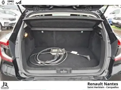 Photo 14 Renault Captur  1.6 E-Tech Plug-in HYBRIDE RECHARGEABLE 160ch Intens