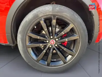 Photo 9 Jaguar E-Pace  2.0D 180ch R-Dynamic Chequered Flag AWD BVA9 Tpano Sieges cuir Camera