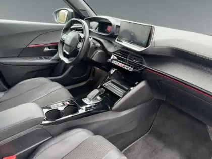 Photo 29 Peugeot 2008  1.5 BlueHDi 130ch S&S GT EAT8 125g