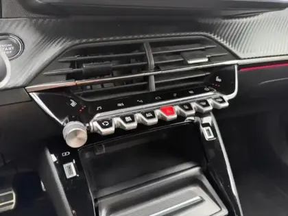 Photo 6 Peugeot 2008  1.5 BlueHDi 130ch S&S GT EAT8 125g