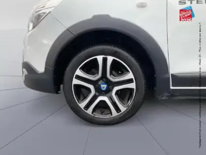 Photo 24 Dacia Lodgy  1.6 ECO-G 100ch 15 ans 7 places - 20