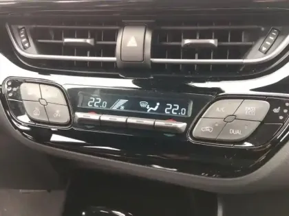 Photo 12 Toyota C-HR  184h Collection 2WD E-CVT MY20