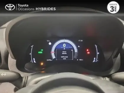 Photo 10 Toyota Yaris  116h Design 5p MC24