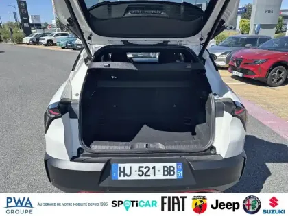 Photo 5 Alfa Romeo Junior  1.2 Ibrida 145ch Speciale e-DCT6