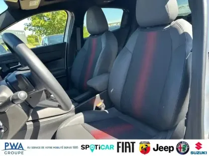 Photo 8 Alfa Romeo Junior  1.2 Ibrida 145ch Speciale e-DCT6